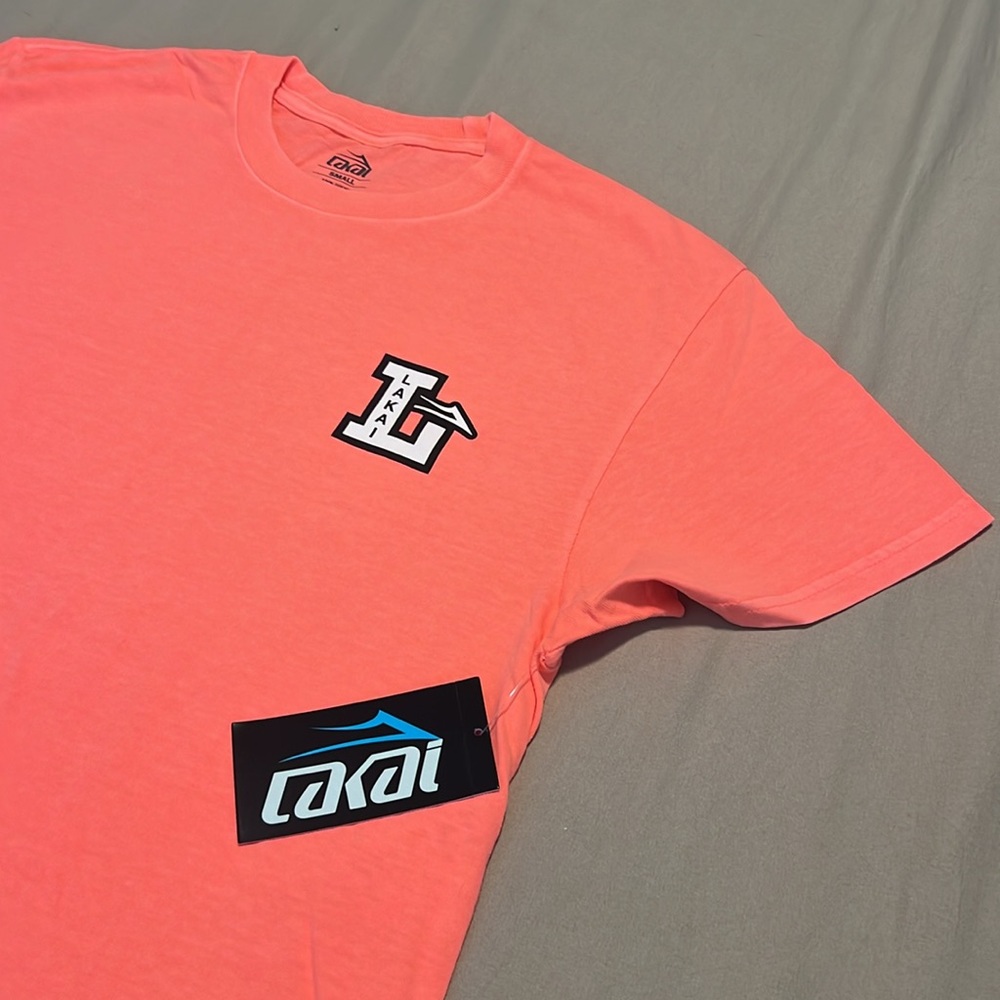 Lakai t shirt size small coral pink surf skateboard